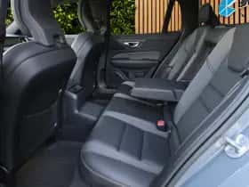 Volvo V60 (2022) thumbnail 7