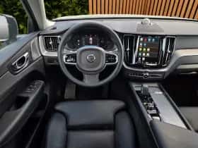 Volvo XC60 (2024) thumbnail 9