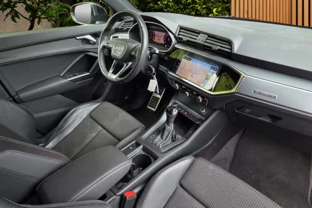 Audi Q3 (2019) thumbnail 4