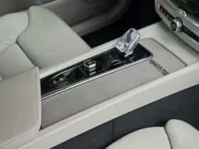 Volvo XC60 (2022) thumbnail 14