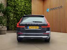 Volvo XC60 (2022) thumbnail 10
