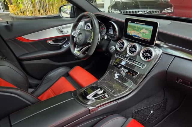Mercedes-Benz C-Klasse (2016) thumbnail 3