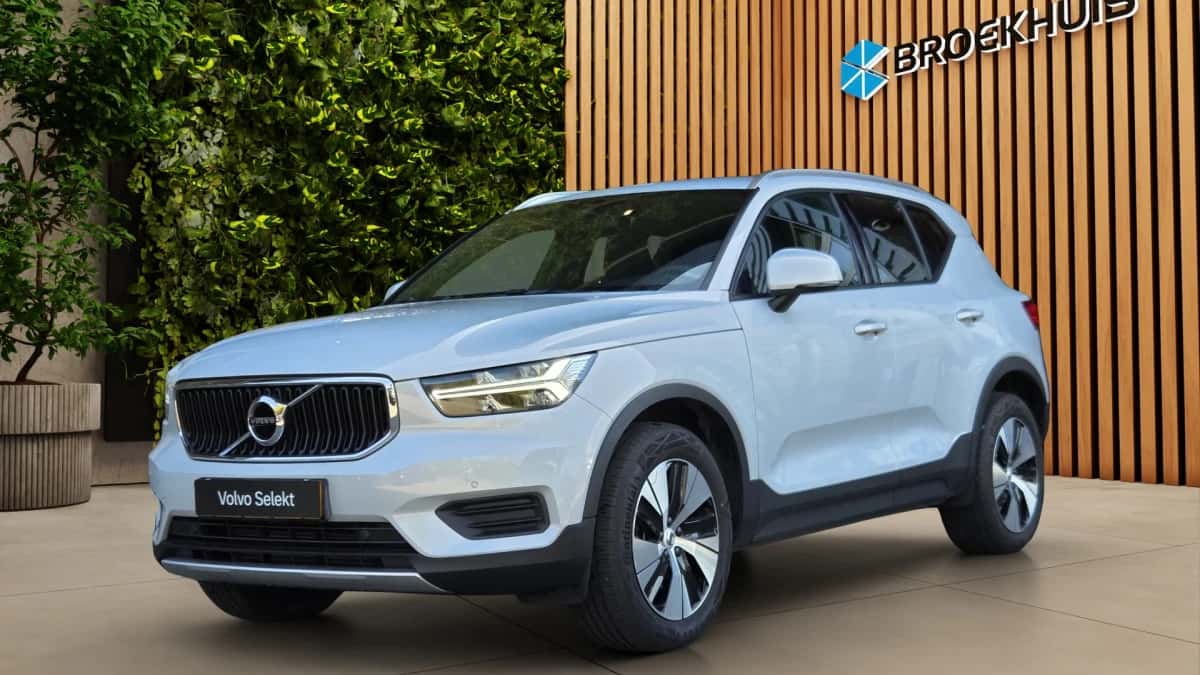 Volvo XC40 (2021) — foto 1
