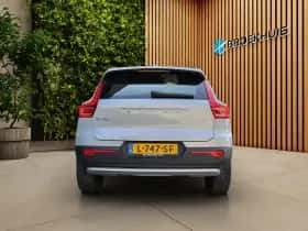 Volvo XC40 (2021) thumbnail 9