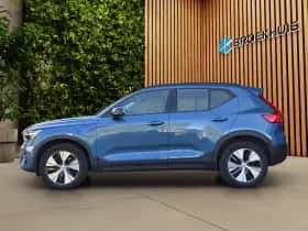 Volvo XC40 (2022) thumbnail 4