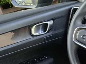 Volvo XC40 (2022) thumbnail 18