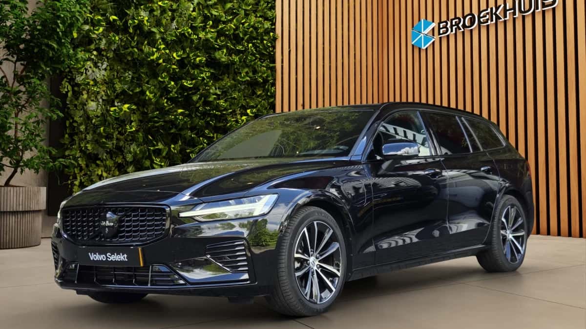 Volvo V60 (2024) — foto 1