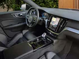 Volvo V60 (2024) thumbnail 3