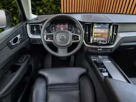 Volvo XC60 (2023) thumbnail 11