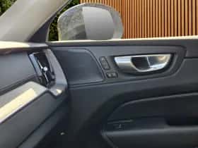 Volvo XC60 (2023) thumbnail 16