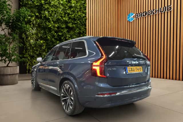 Volvo XC90 (2025) thumbnail 3