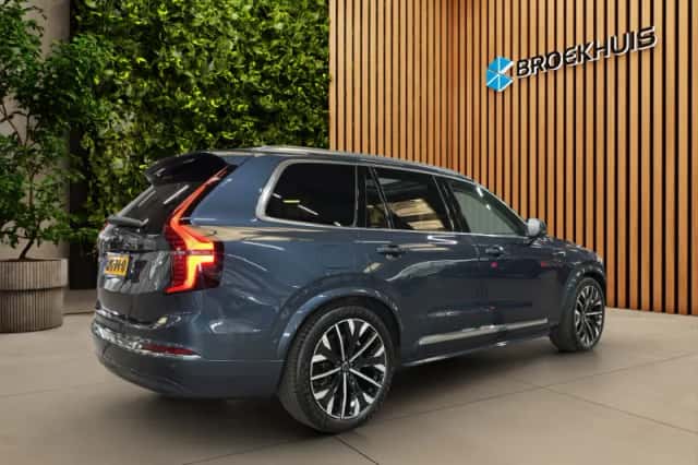Volvo XC90 (2025) thumbnail 6