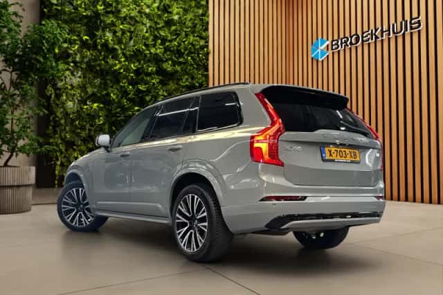 Volvo XC90 (2024) thumbnail 4