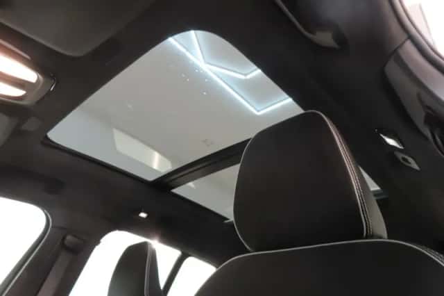 Volvo EX40 (2025) thumbnail 6