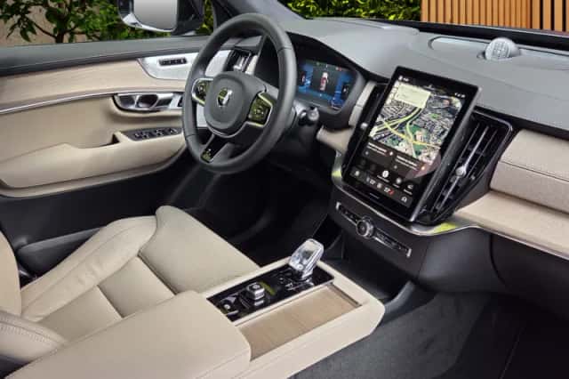 Volvo XC90 (2026) thumbnail 3