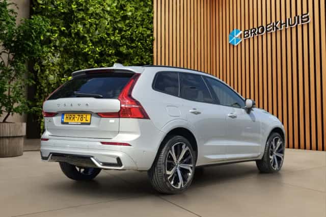Volvo XC60 (2021) thumbnail 2