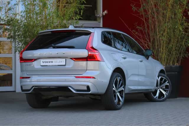 Volvo XC60 (2021) thumbnail 2
