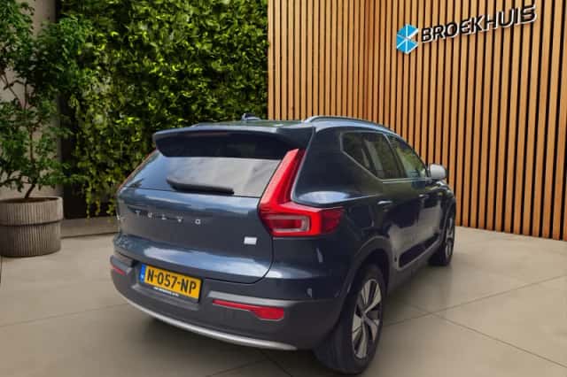 Volvo XC40 (2021) thumbnail 5