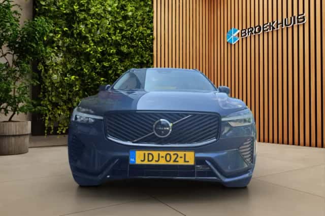 Volvo XC60 (2025) thumbnail 3
