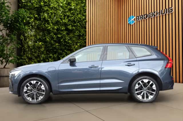 Volvo XC60 (2025) thumbnail 4