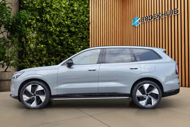 Volvo EX90 (2025) thumbnail 4