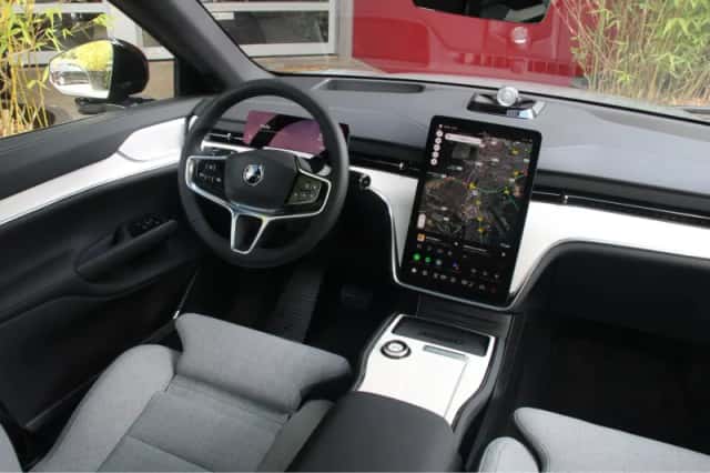 Volvo EX90 (2025) thumbnail 4
