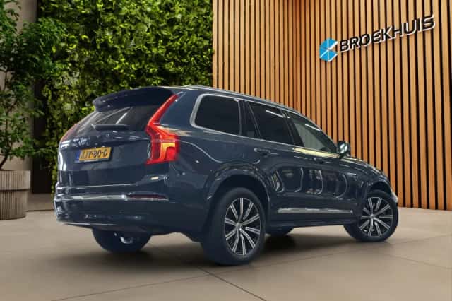 Volvo XC90 (2022) thumbnail 6