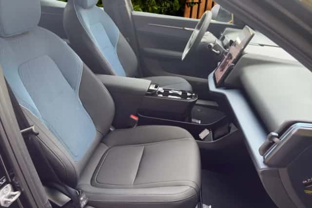 Volvo EX30 (2026) thumbnail 5