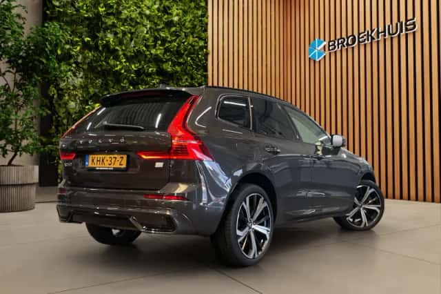 Volvo XC60 (2023) thumbnail 2