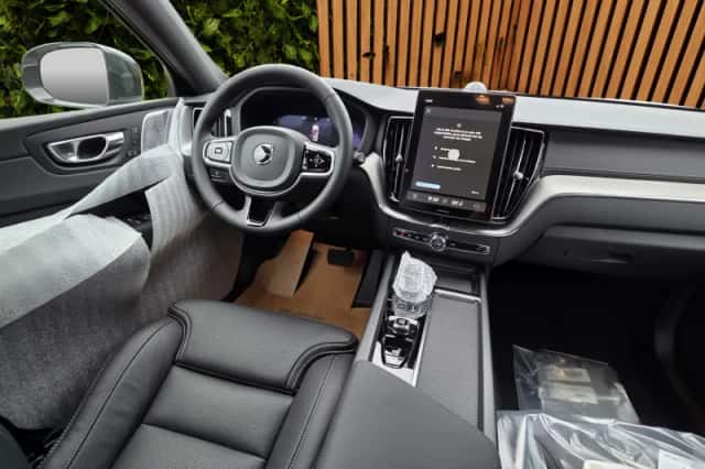 Volvo XC60 (2026) thumbnail 3