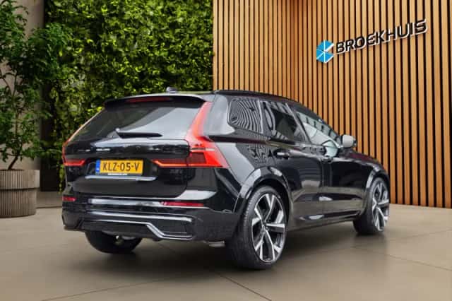 Volvo XC60 (2026) thumbnail 2