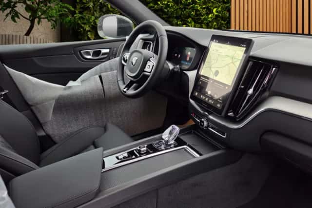Volvo XC60 (2026) thumbnail 3