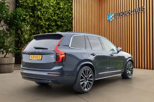 Volvo XC90 (2026) thumbnail 2