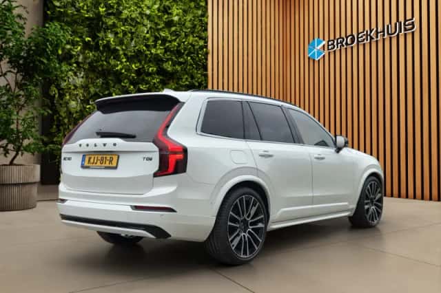 Volvo XC90 (2026) thumbnail 2