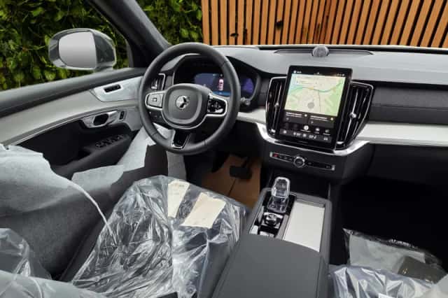 Volvo XC90 (2026) thumbnail 3