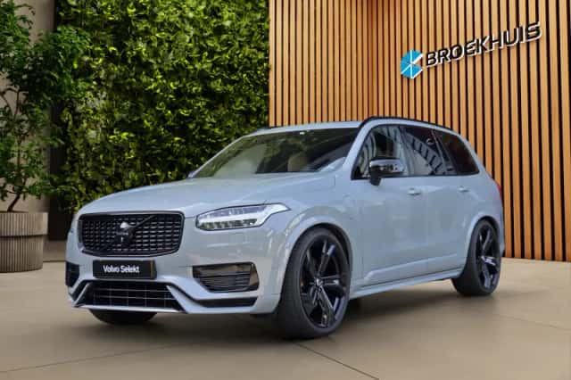 Volvo XC90 (2024) thumbnail 1