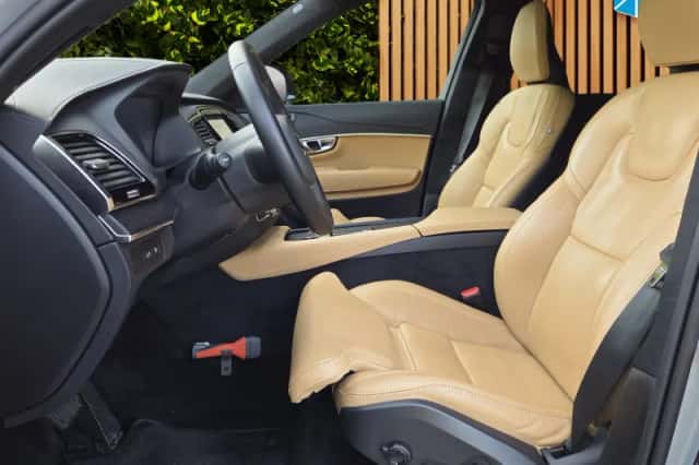 Volvo XC90 (2024) thumbnail 5