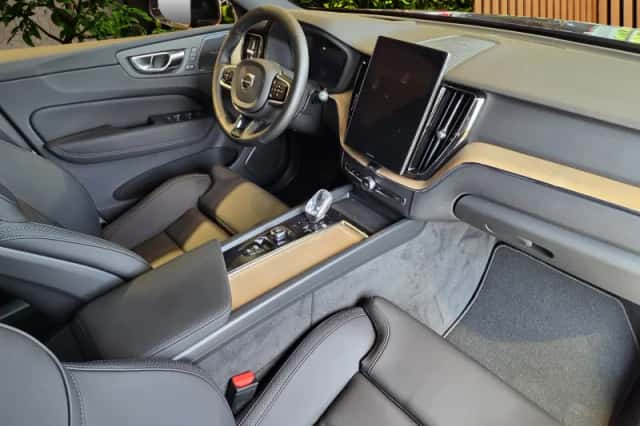 Volvo XC60 (2026) thumbnail 3