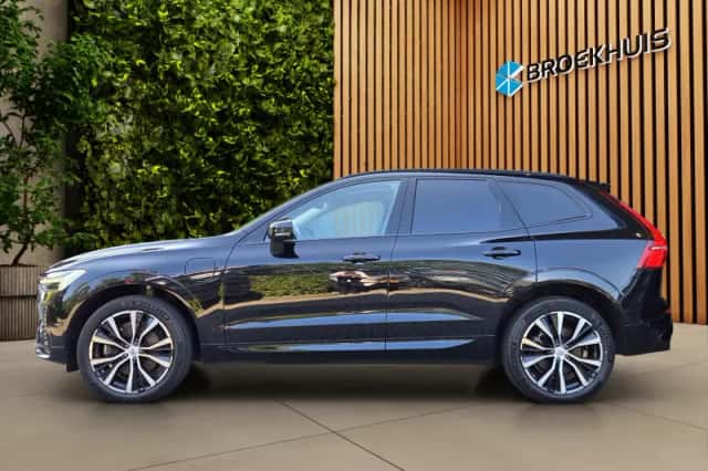 Volvo XC60 (2023) thumbnail 4