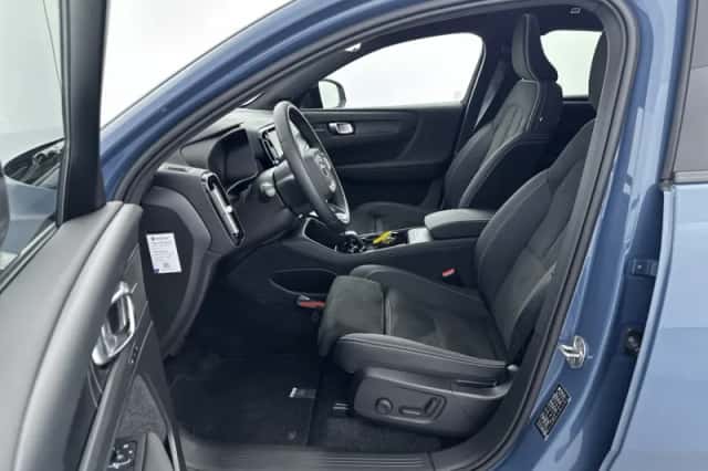 Volvo C40 (2023) thumbnail 6