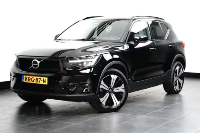 Volvo XC40 (2023) thumbnail 1