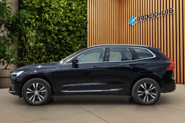 Volvo XC60 (2023) thumbnail 4