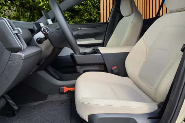 Volvo EX30 (2026) thumbnail 4