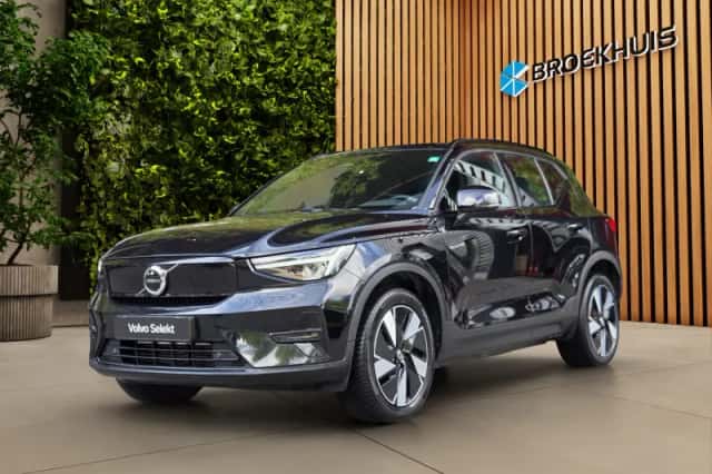 Volvo XC40 (2024) thumbnail 1