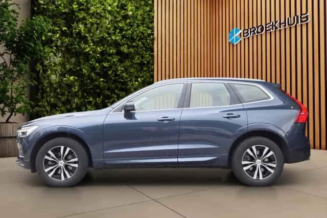 Volvo XC60 (2021) thumbnail 4