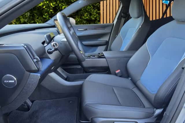 Volvo EX30 (2024) thumbnail 5