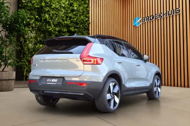 Volvo EX40 (2026) thumbnail 2