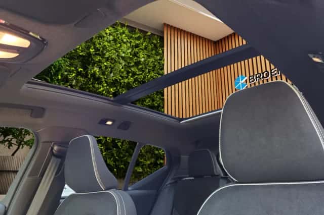 Volvo EX40 (2026) thumbnail 6