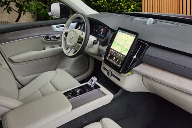 Volvo XC90 (2026) thumbnail 3