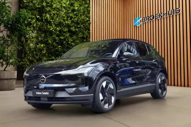 Volvo EX30 (2024) thumbnail 1